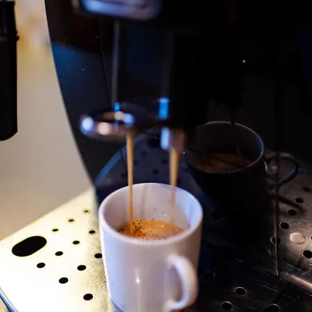 Orlie Pierko - アパート